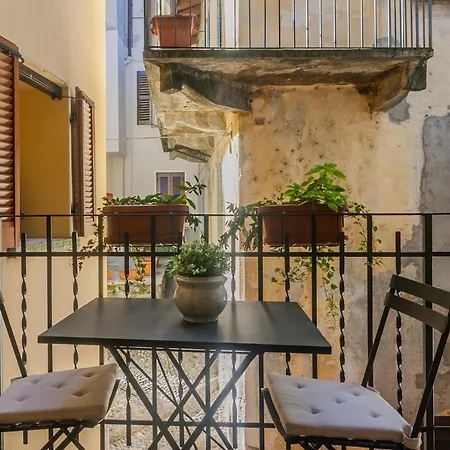 דירה Loppia Secret Garden By Wonderful Italy